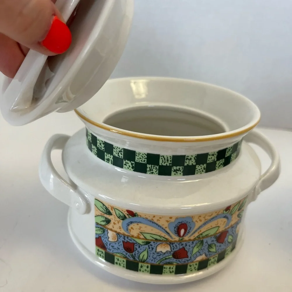 Tienshan Lancaster Tulips Creamer and Sugar Set